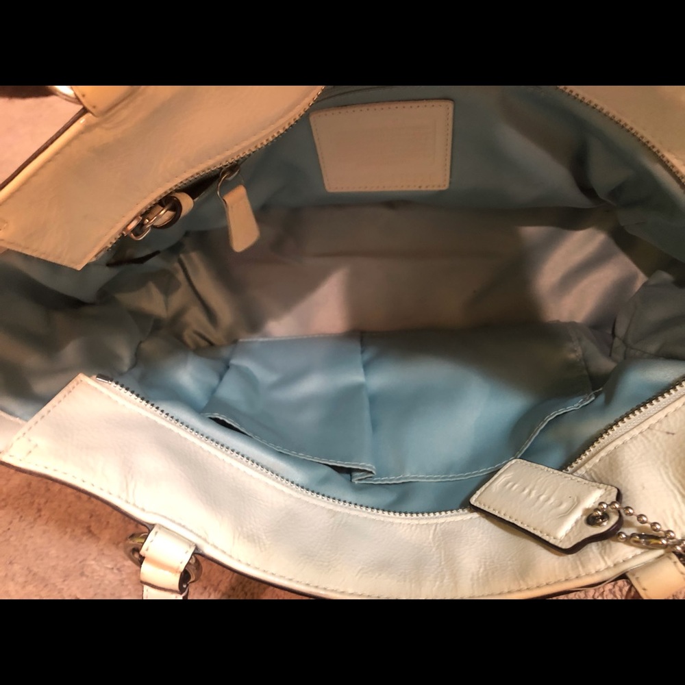 Purse - Picture 2 of 2